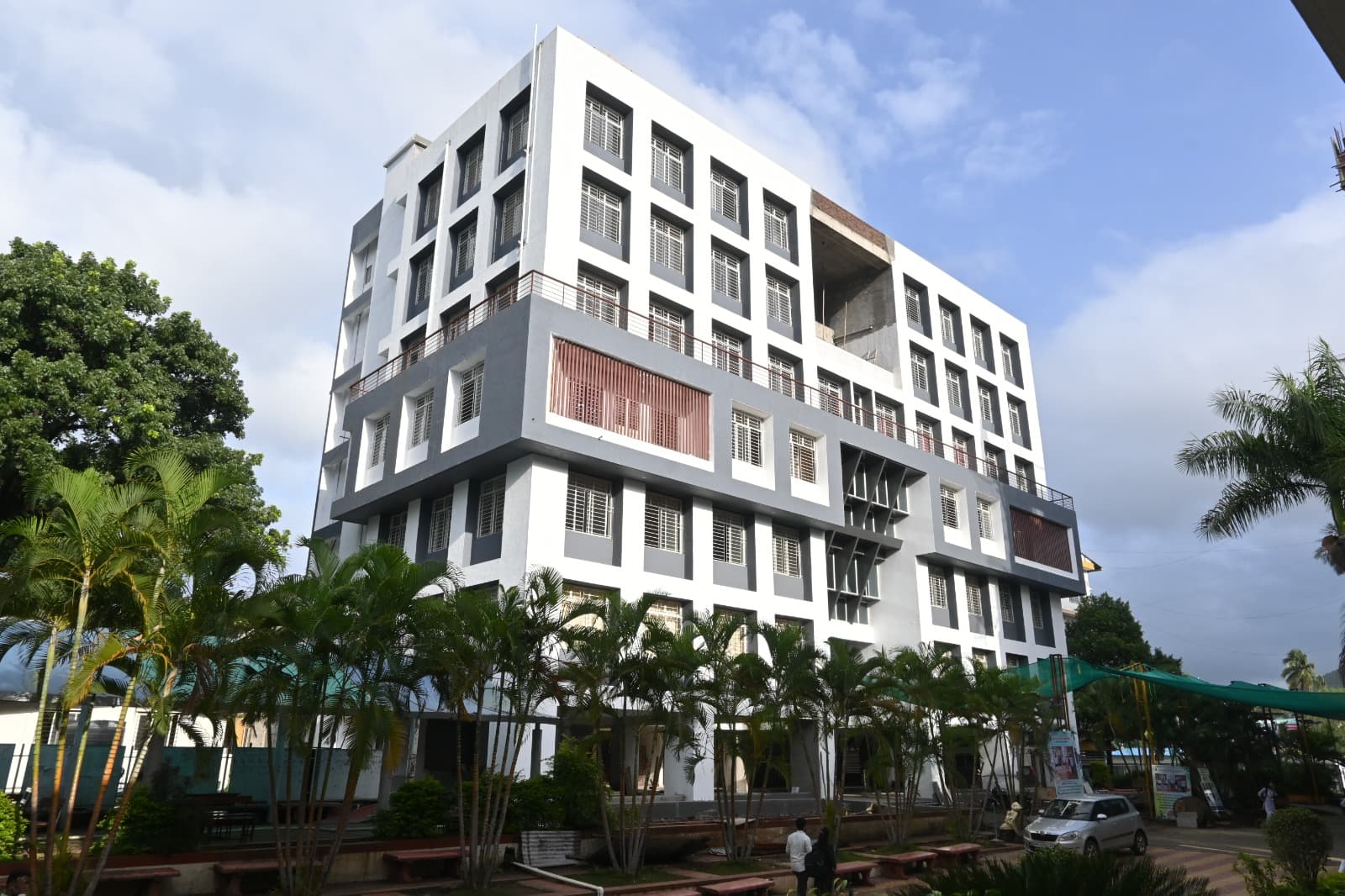 YCIS College Building